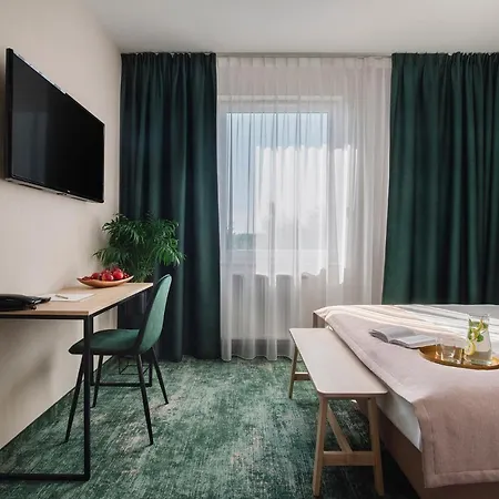 Hotel Hi Airport 2*
